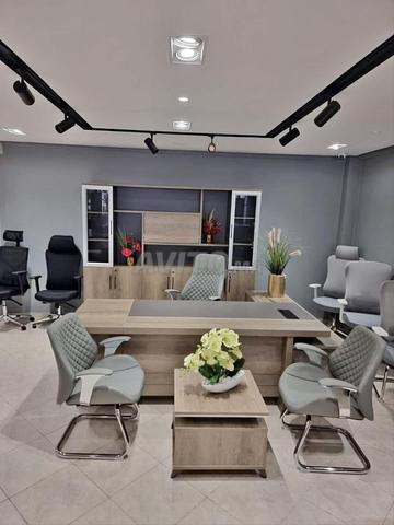 ✨😍 Mobilier de bureau raffiné pour des équipes plus confortables et productives.