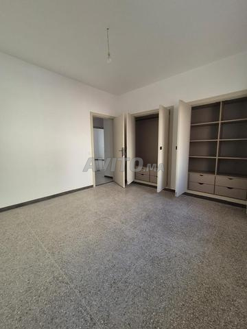 Appartement à louer 3 CH Agdal - image 4