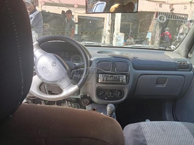 Renault Clio Essence Manuelle 2001 à Casablanca