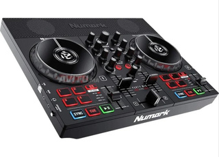 TABLE DE MIXAGE DJ NUMARK LIVE