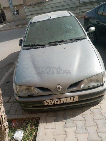 Mégane classic 98 essence 