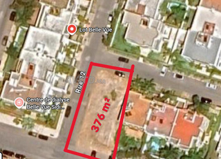 Terrain bien situé 376m² avec trois façades