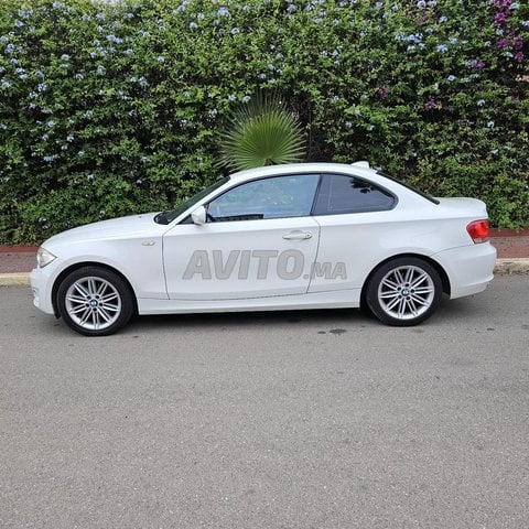 BMW Série 1 Essence Automatique 2011 à Rabat