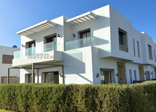 فيلا للبيع بالأثاث.