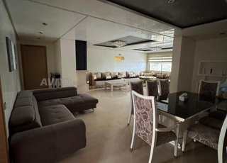 Appartement à louer 170 m² à Rabat