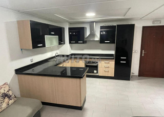 Appartement à vendre à côté de la corniche