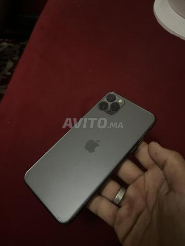 iphone 11 pro max حالة جيدة وسعر مناسب