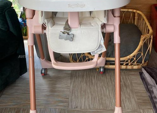 كرسي مرتفع قابل للتعديل Peg perego