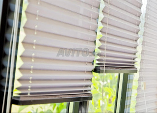 ستورتس وستائر في عرض ترويجي