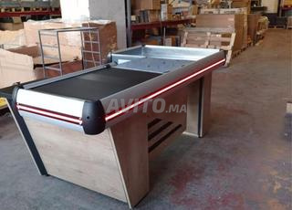 خروج من الصندوق مع بساط متحرك