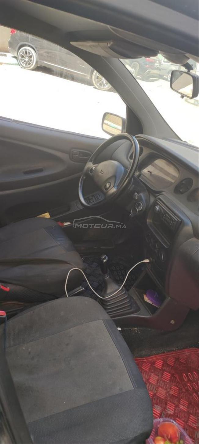 daihatsu yrv 