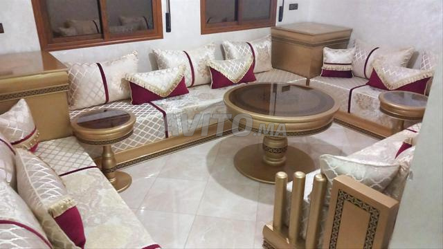 Salon marocain élégant en parfait état et à un prix raisonnable