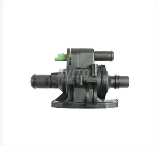 Boîtier thermostat Peugeot 207 206, Ford Citroën - 2
