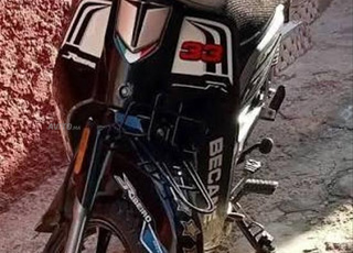 Moto en bon état, bienvenue à tous