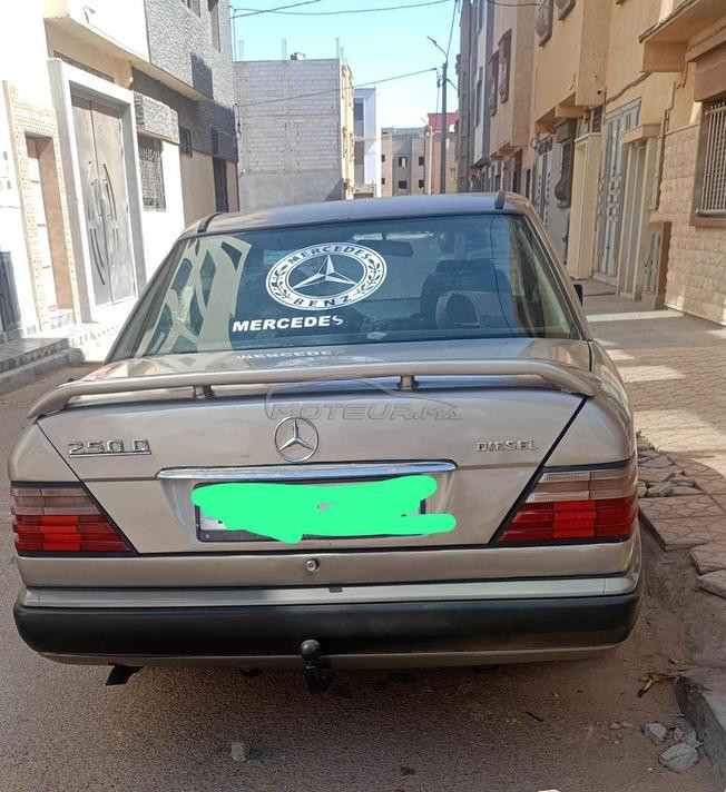 السلام عليكم مرسيدس للبيع 