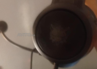 CASQUE GAMER AVEC MIRCO HAUTE QUALITE ET RGB