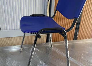 chaise/table/bureau/armoire/vestiaire/équipements