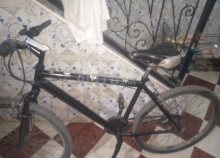 Bouaakaz Bloc 16 Numéro de maison 986