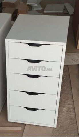 خزانة ذات 5 أدراج