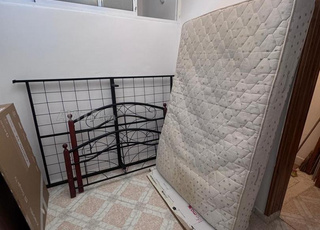 Matelas et sdader en très bon état