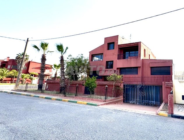 Belle Villa Avec 3 Façades Excellent Emplacement