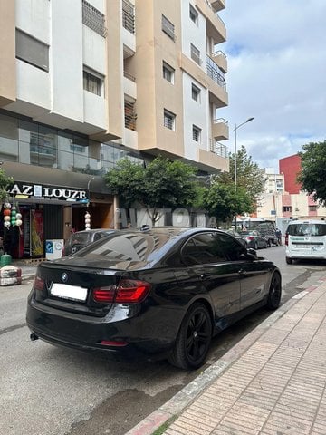 BMW الفئة الثالثة ديزل أوتوماتيكية 2014 في القنيطرة