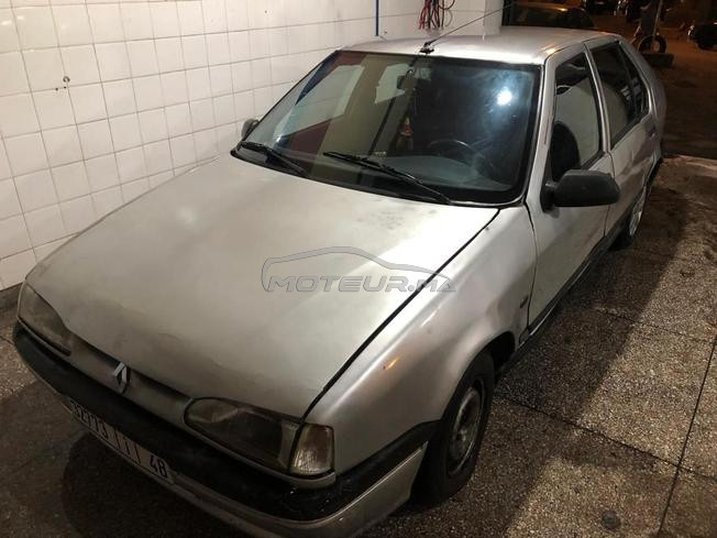 Renault 19