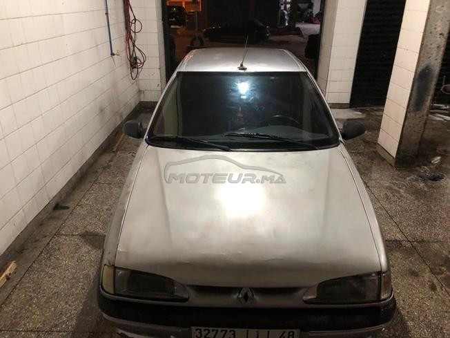 Renault 19
