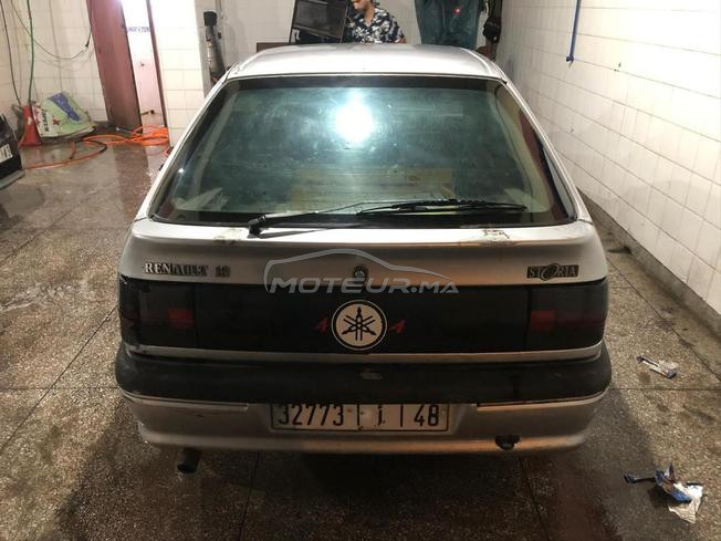 Renault 19