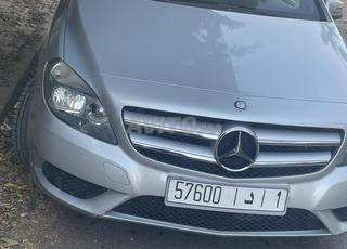سيارة مرسيدس كلاس ب 180