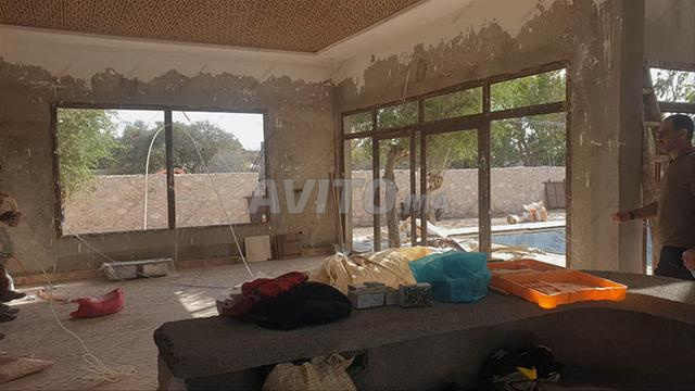 فلل فاخرة تشطيبات جميلة على بعد 6 كم من الصويرة