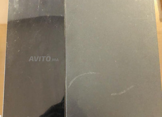 🎮 PS4 Slim manettes – bon état et jeu offert