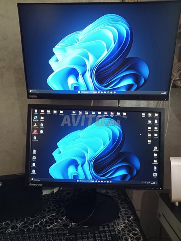 جهاز كمبيوتر Lenovo ThinkVision AMD Ryzen PRO وشاشتان