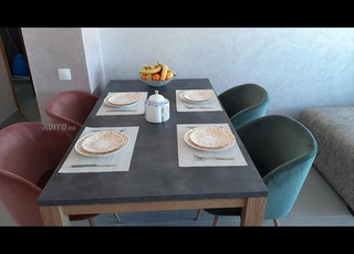 Table Kitea avec 6 chaises