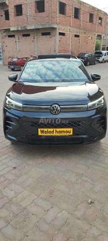 VOLKSWAGEN TIGUAN R-LINE BLACK