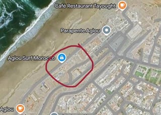 Terrain titré à vendre sur la corniche de Aglou sans intermédiaire