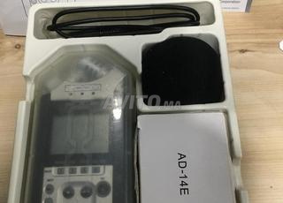 زووم مسجل رقمي متعدد المسارات H4N