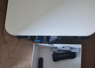 les onduleurs solaires المحولات الطاقة الشمسية