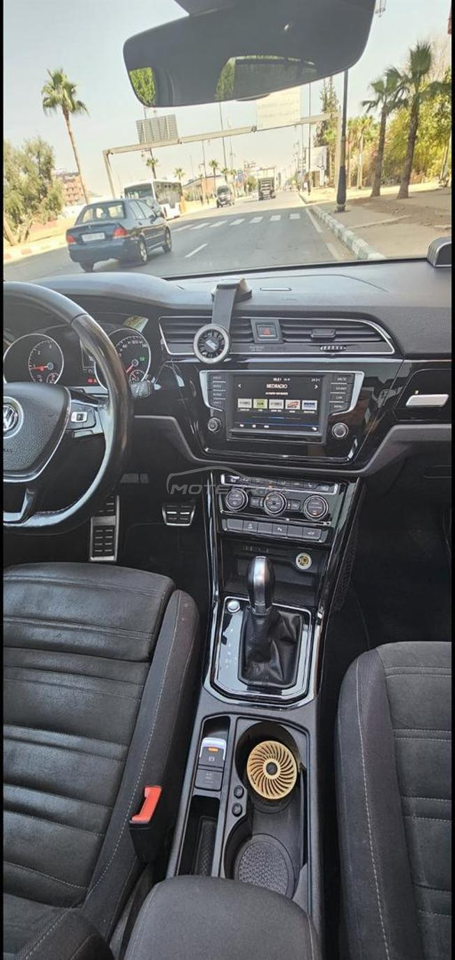 Volkswagen touran 2016 R linge