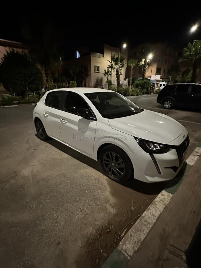 Peugeot208