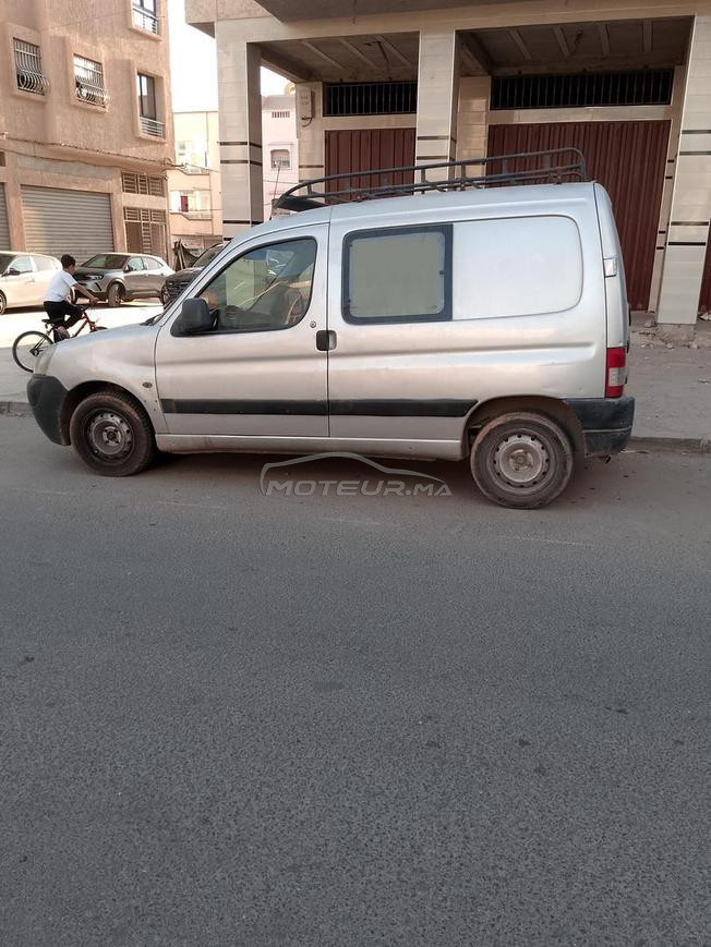 سيارة مليحة للعمل والعائلة كلشي فيها نقي كسابية