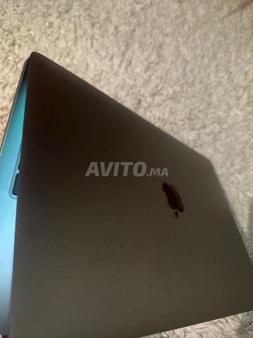 MACBOOK AIR M1 /memoire 8go / stockage 256