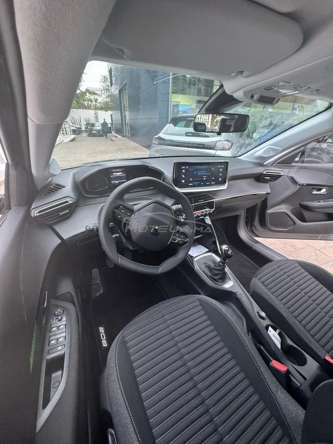 Excellente Peugeot 208 M 2024 à Casablanca