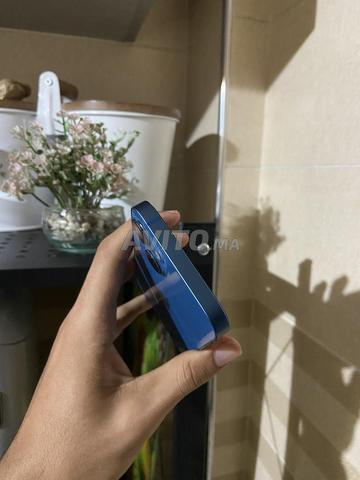iPhone 13 128gb 77% batterie jamais ouvert - 2