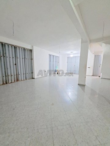 محل تجاري 170 متر مربع بواجهتين عمرية شريفة