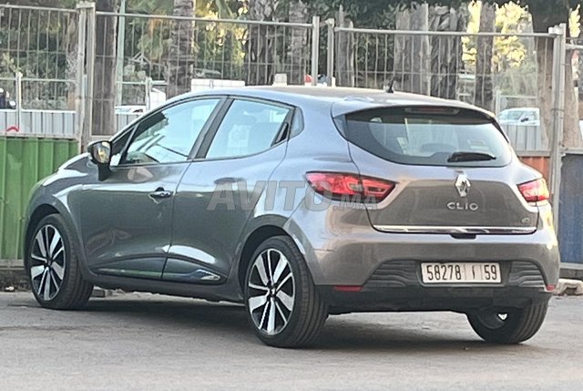 رونو كليو ديزل أوتوماتيكية 2015 في القنيطرة