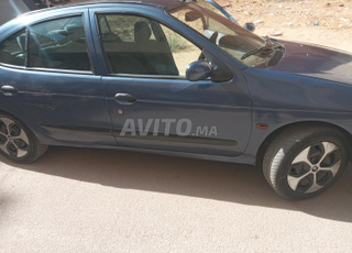 Renault Megane Essence Manuelle 2001 à Meknès