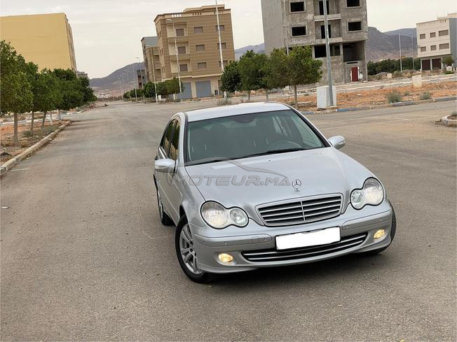 Mercedes-Benz   C220