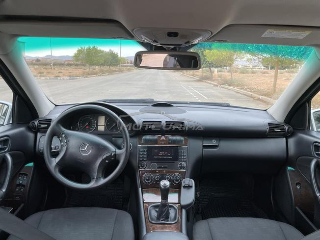 Mercedes-Benz   C220