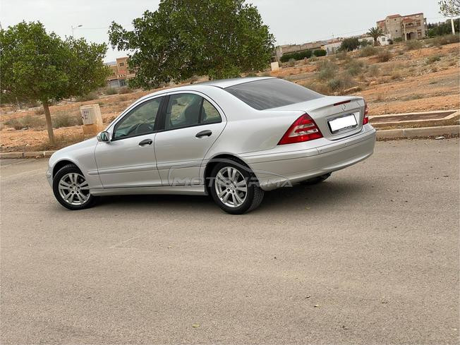 Mercedes-Benz   C220